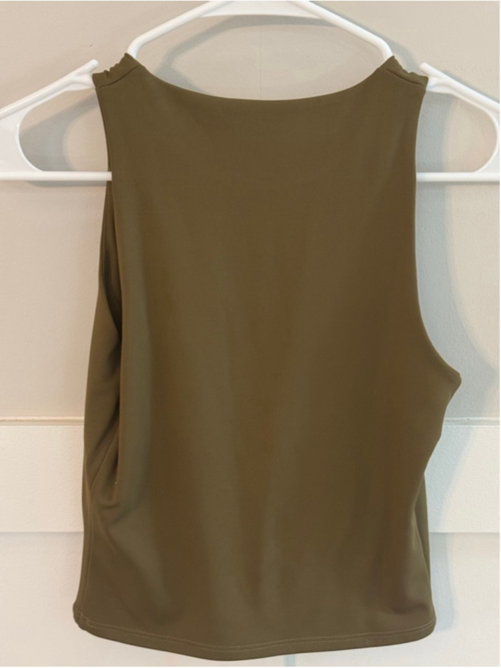 Colorfulkoala XS Olive Green Athletic Tank Top Pilates Yoga Athleisure - Picture 2 of 3